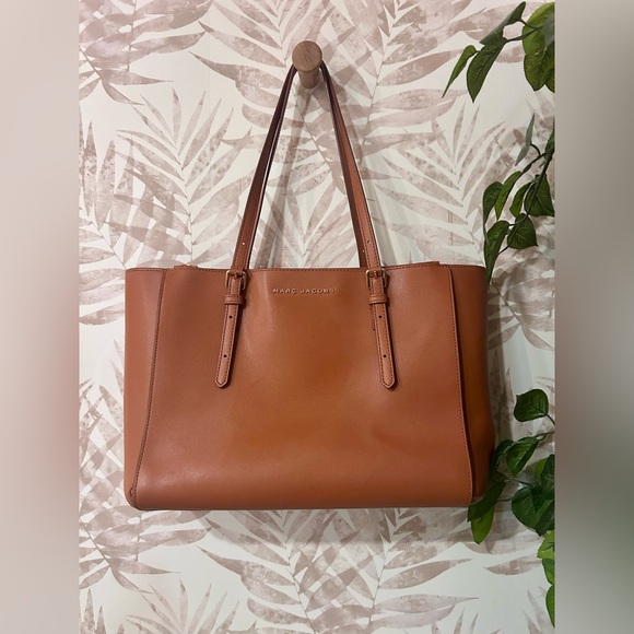 Marc Jacobs Commuter Leather Tote - Picture 4 of 16